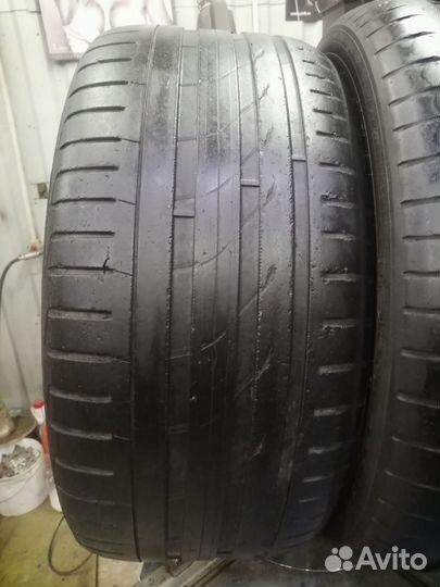 Nokian Tyres Hakka Black 295/40 R21