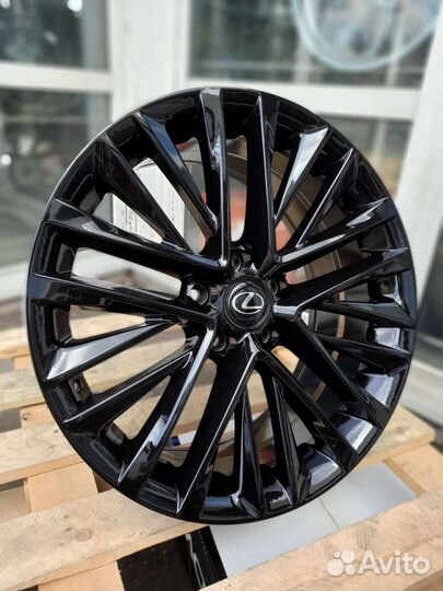 Диски на Toyota, Lexus R18 5x114 чёрный глянец