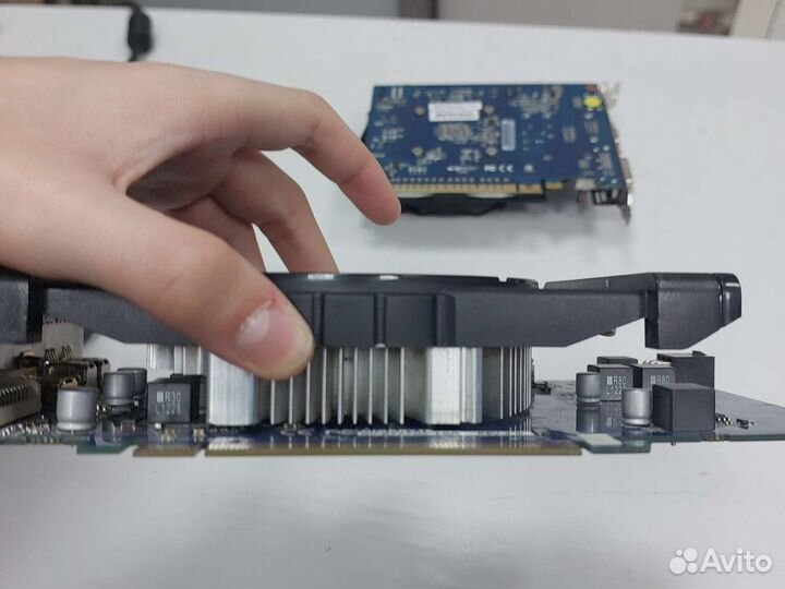Видеокарта hd7770