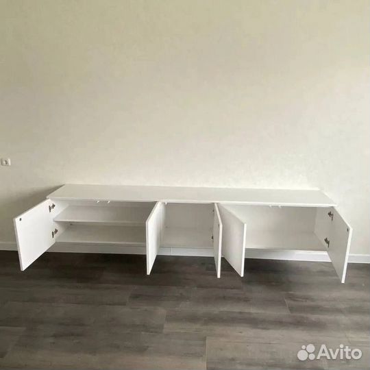 Тумба под телевизор белая