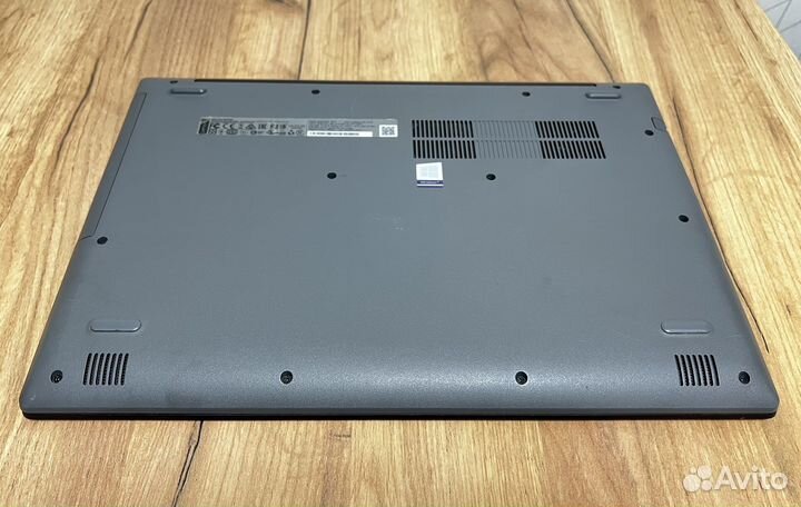 Игровой Lenovo i3-7100U/ 8OZU/ 920MX/ SSD/ Full HD