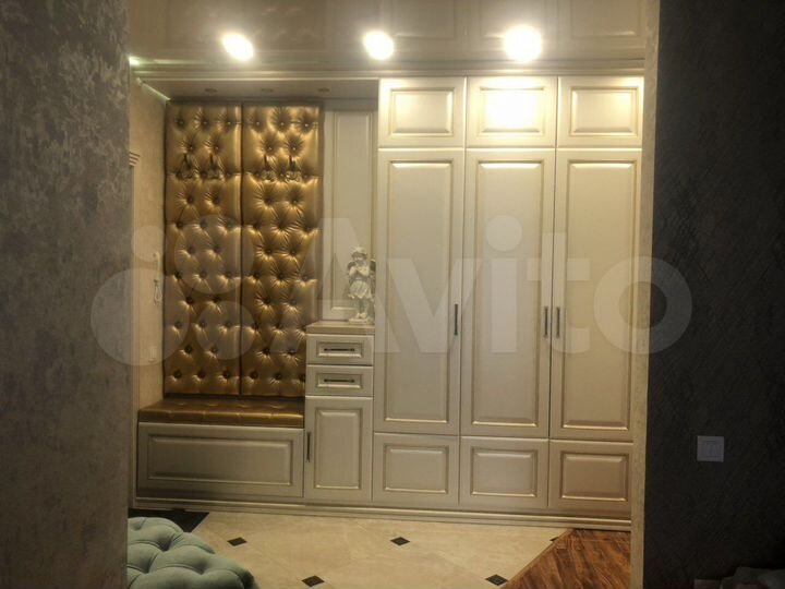 2-к. квартира, 67 м², 1/14 эт.