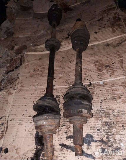 Полуось передняя Kia Carens рест. 2005