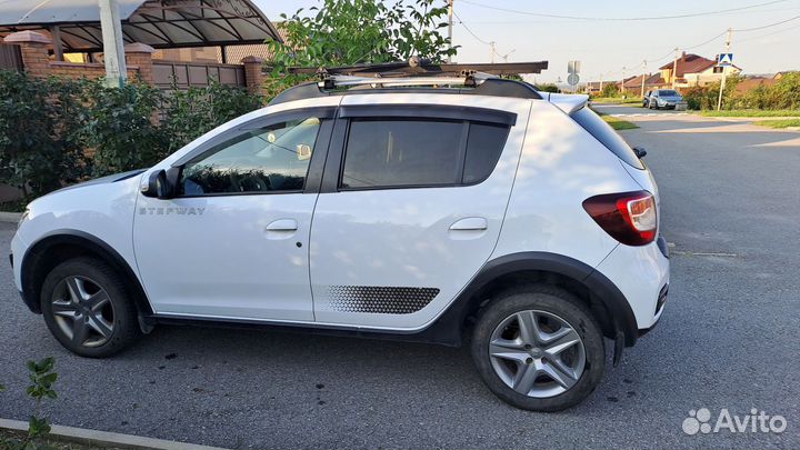 Renault Sandero Stepway 1.6 AT, 2017, 115 800 км
