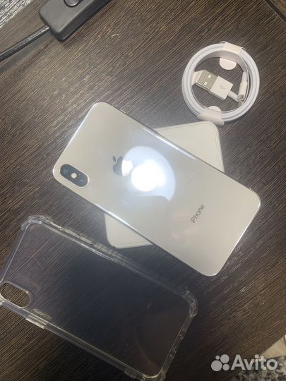 iPhone X, 64 ГБ