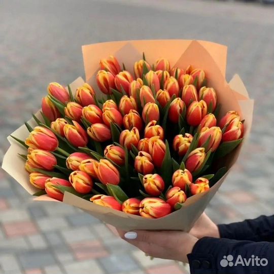 Букет из 101 тюльпана