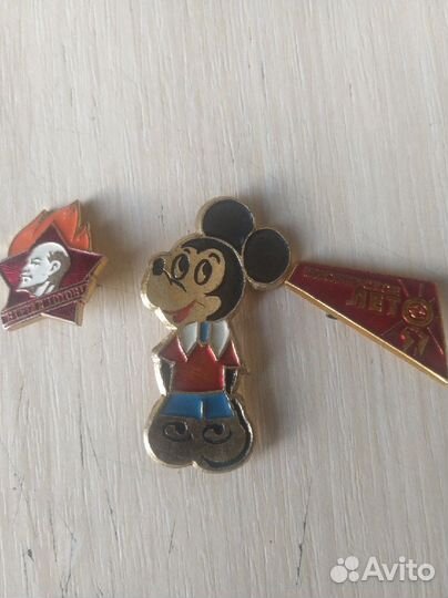 Детские значки СССР