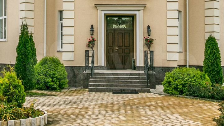 Коттедж 600 м² на участке 24 сот.