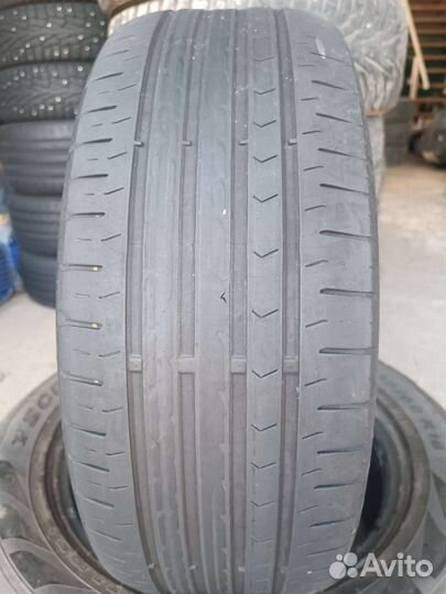Continental ContiPremiumContact 5 215/55 R17 94W