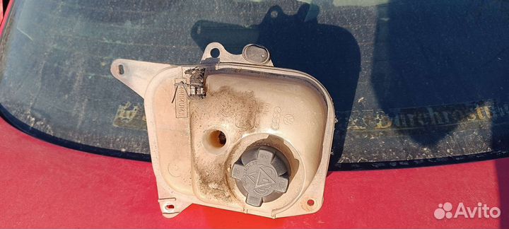 Расширительный бачок Ауди 80