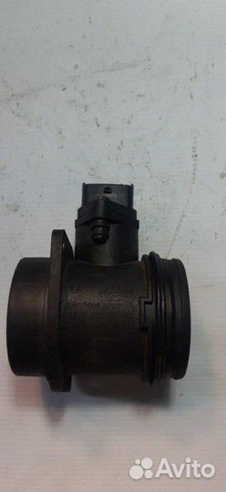 Датчик массового расхода воздуха Volkswagen Passat