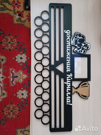 Медальница на заказ