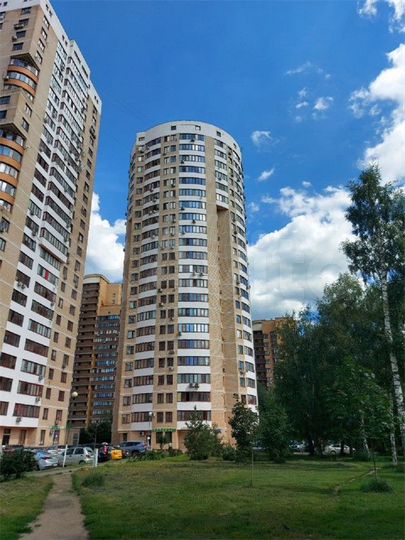 2-к. квартира, 71 м², 17/22 эт.