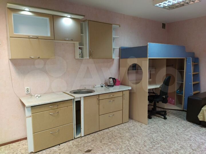 Комната 28 м² в 1-к., 1/5 эт.