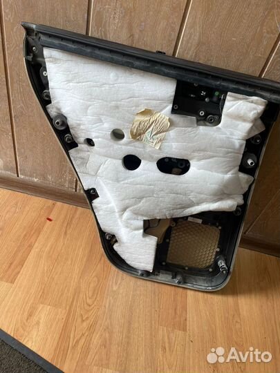 Обшивка двери З.П. VW Touareg 7L6867212AL