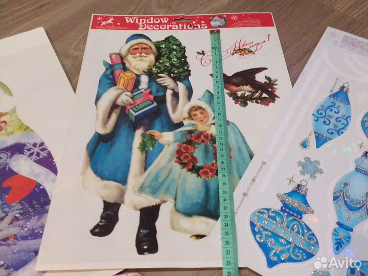 Новогодние украшения для оформления интерьера б/у