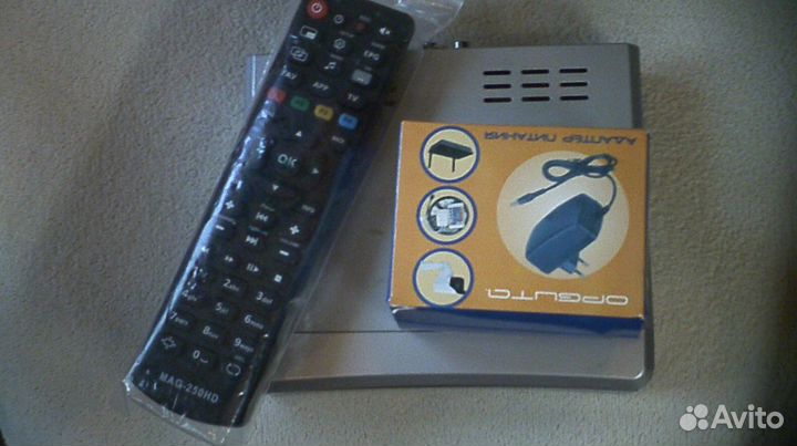 Интерактивная приставка MAG250 mini iptv SetTopBox