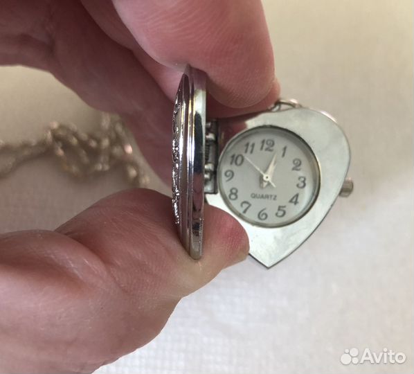 Часы кулон женские