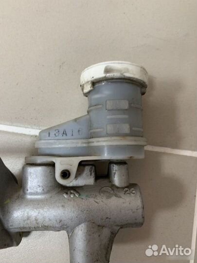 Цилиндр сцепления главный Mitsubishi L200