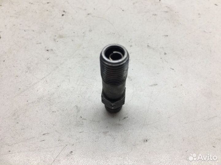 Штуцер Toyota Land Cruiser HZJ105 1HZ 1999