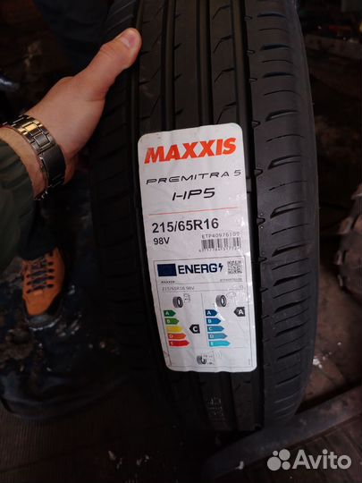 Maxxis Premitra HP5 215/65 R16