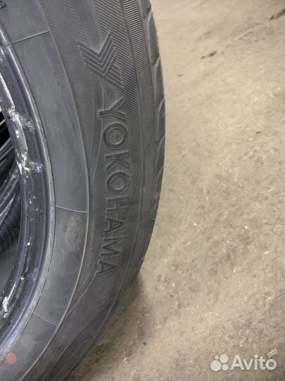 Yokohama Advan Sport V102 235/55 R20 102V