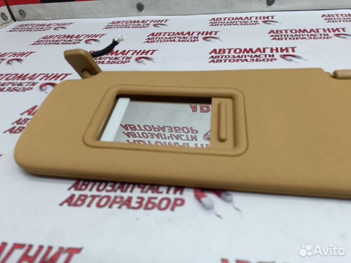 Козырек солнцезащитный левый Voyah Dream