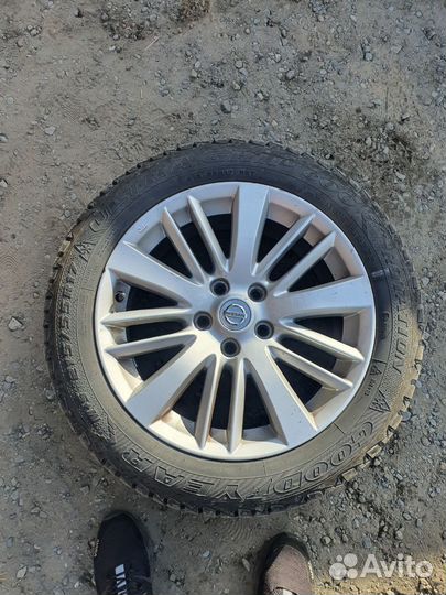 Колеса 215 55 R17 зимние