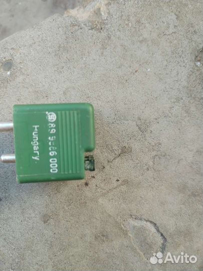 Реле топлевного насоса мерседес/Mercedes w202 c180