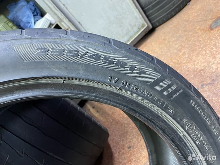 Bridgestone Potenza RE003 Adrenalin 235/45 R17