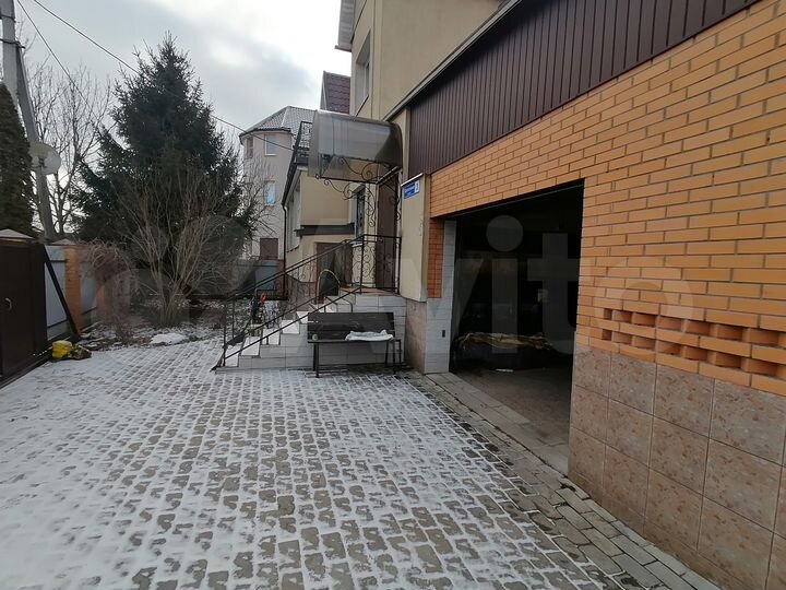 Дом 240 м² на участке 9,4 сот.