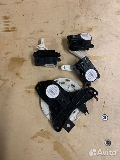 Моторчики отопителя Haval f7