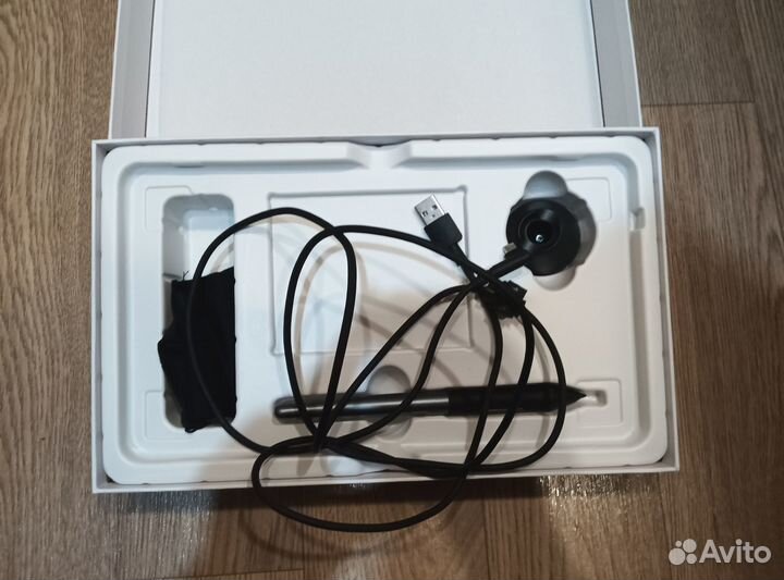 Планшет inspiroy H640P