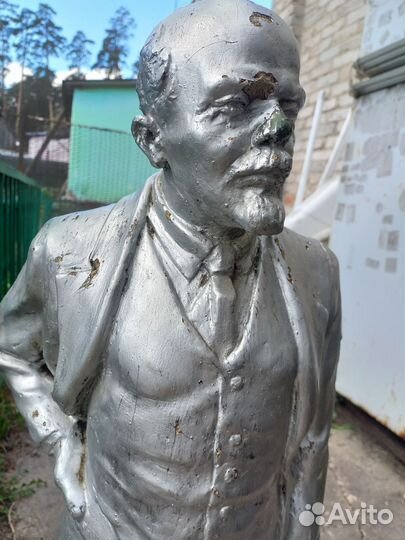Статуя Ленина (бюст)