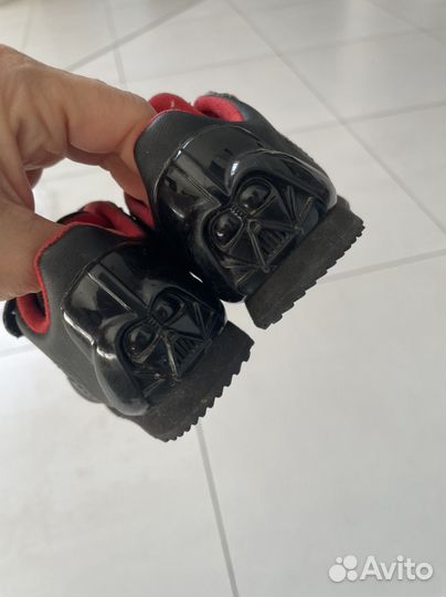 Кроссовки adidas 19