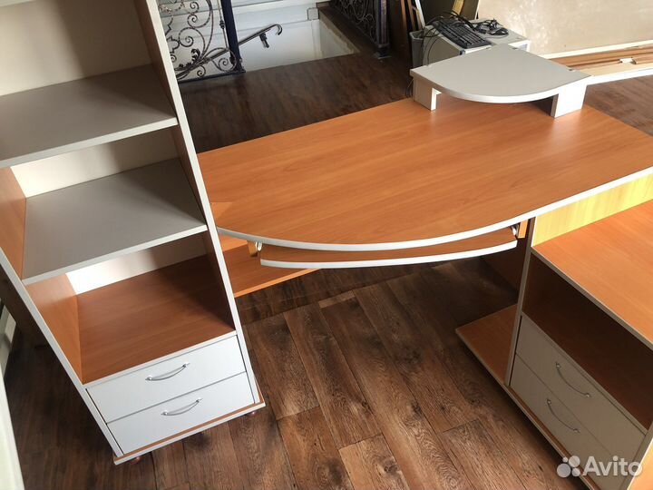 Компьютерный (письменный) стол бу