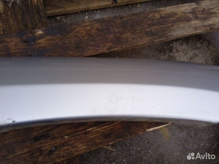 Расширитель переднего правого крыла Toyota Land Cr