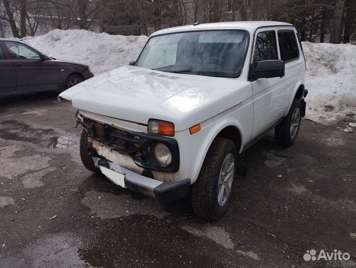 LADA 4x4 (Нива) 1.7 МТ, 2021, битый, 45 000 км