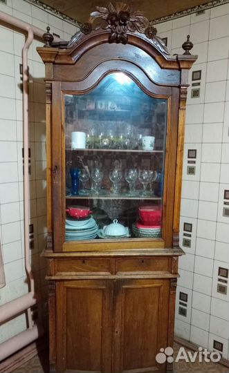 Старинный буфет