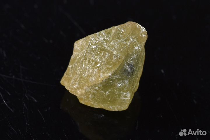 Зеленый сапфир. Лот №853