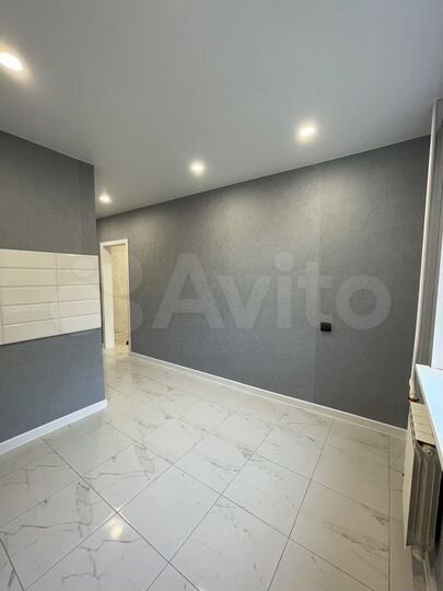 2-к. квартира, 54 м², 1/9 эт.