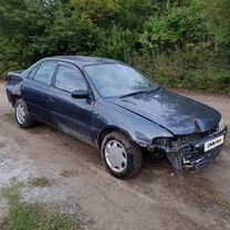 Toyota Carina 1.8 AT, 1993, битый, 215 000 км, с пробегом, цена 200 000 руб.