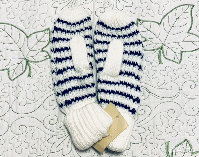 Варежки женские