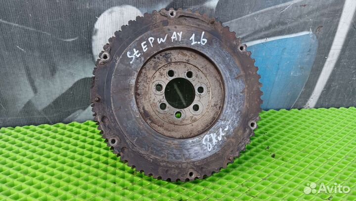 Маховик Renault Logan Sandero 1.6