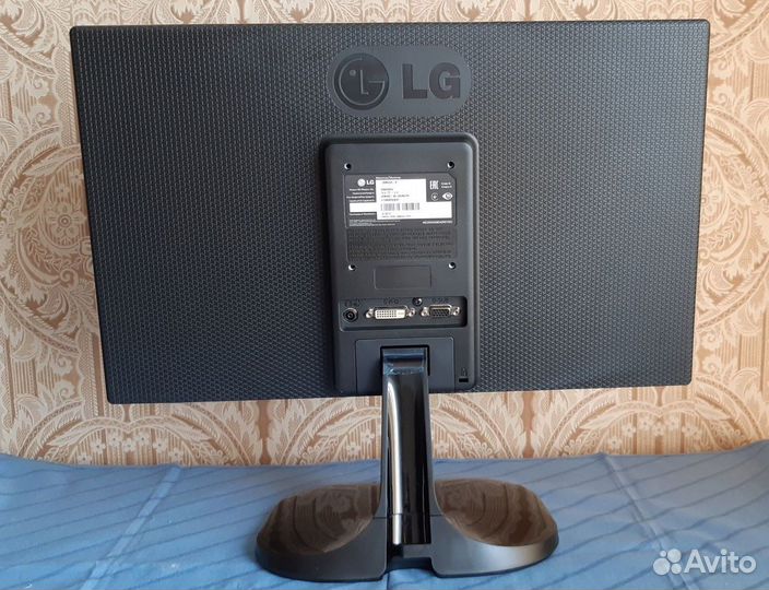 Монитор LG 19 дюймов