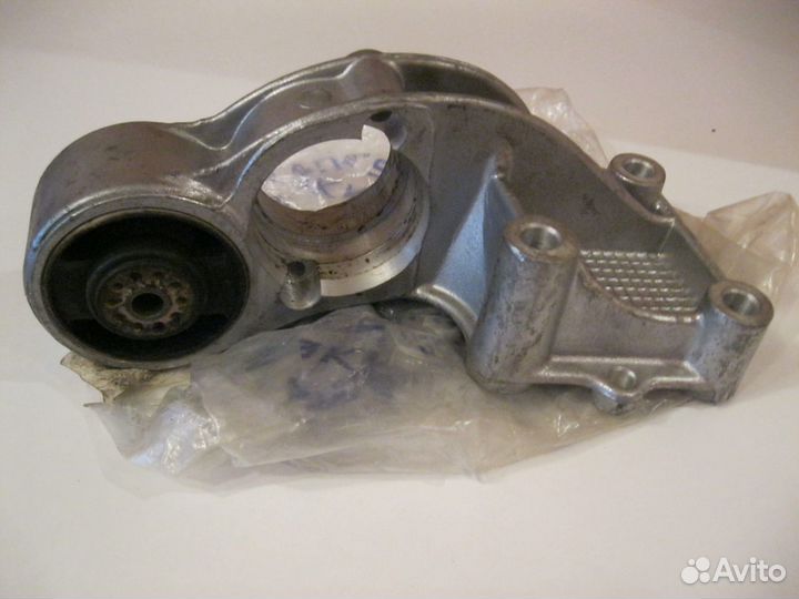 Подушка/опора двигателя Peugeot-Citroen