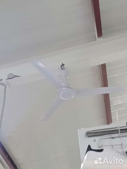 Потолочный вентилятор