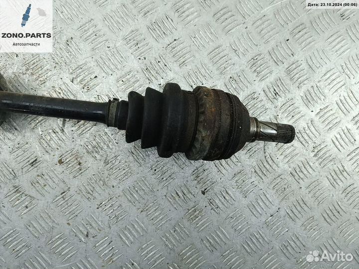 Полуось передняя правая на Opel Vectra B