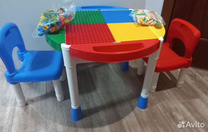 Стол для конструирования Lego