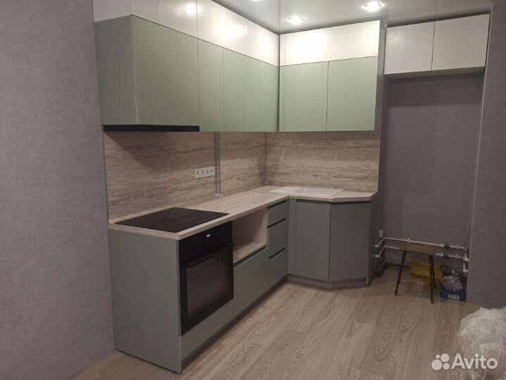 Кухонный гарнитур новый угловой